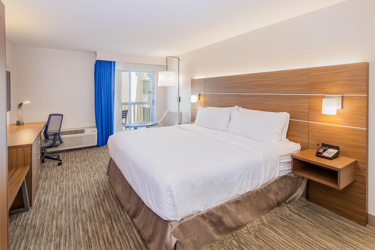 Holiday Inn Express Orange Beach - On The Beach - thumb 9