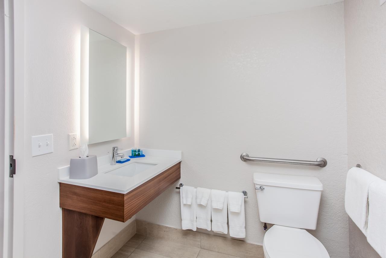 Holiday Inn Express Orange Beach - On The Beach - thumb 21