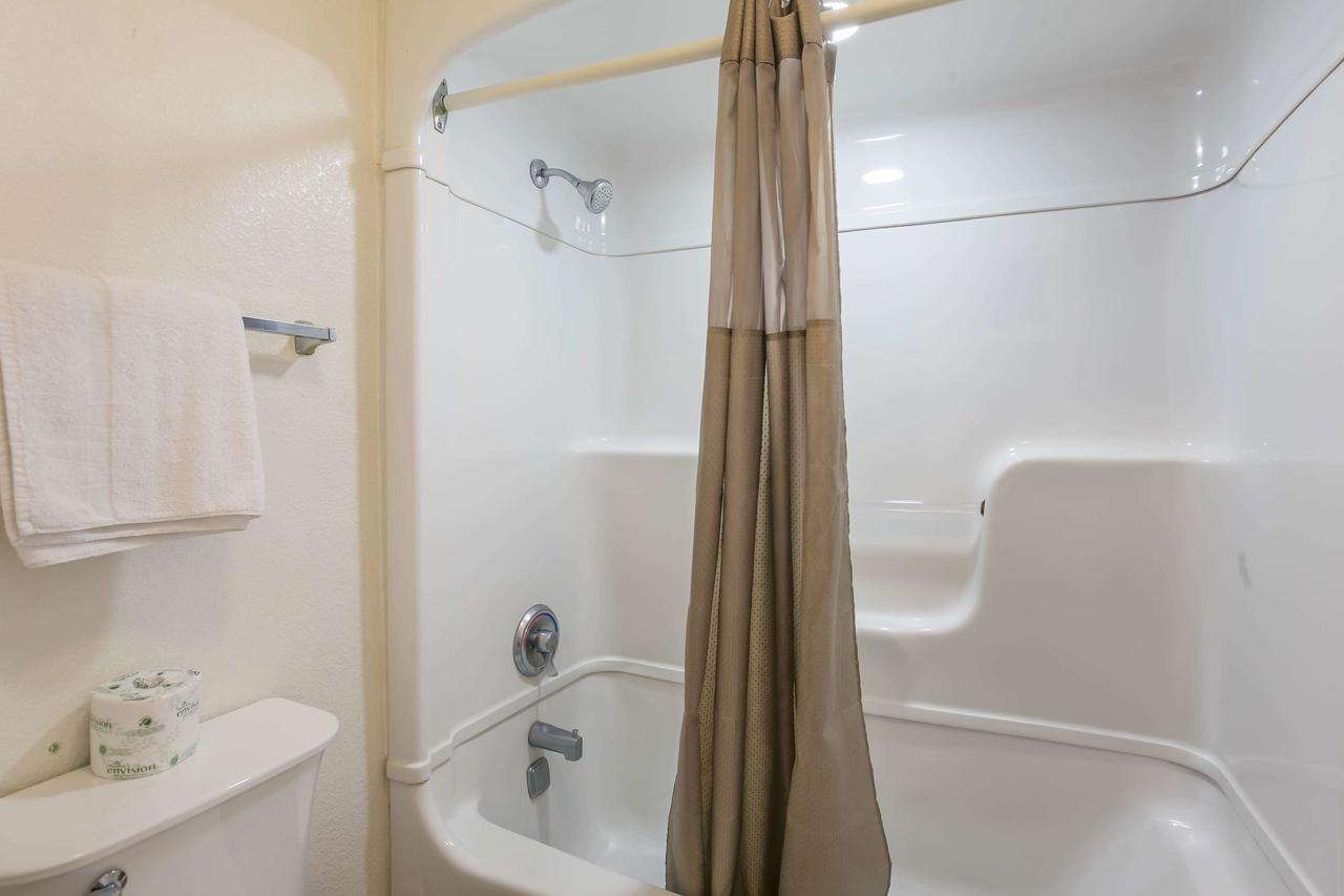 Motel 6 Dothan - thumb 17