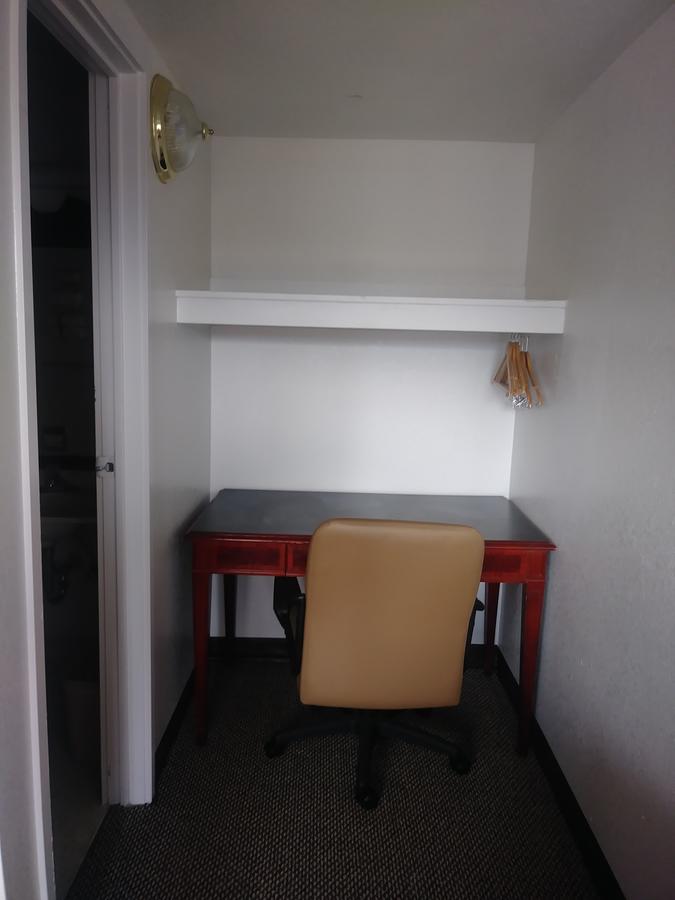 Port City Motel - thumb 7