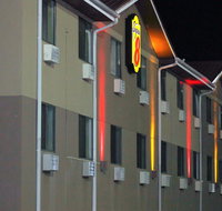 Super 8 by Wyndham Tuscaloosa - USA Accommodation