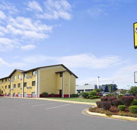 Super 8 by Wyndham Huntsville Alabama - USA Accommodation