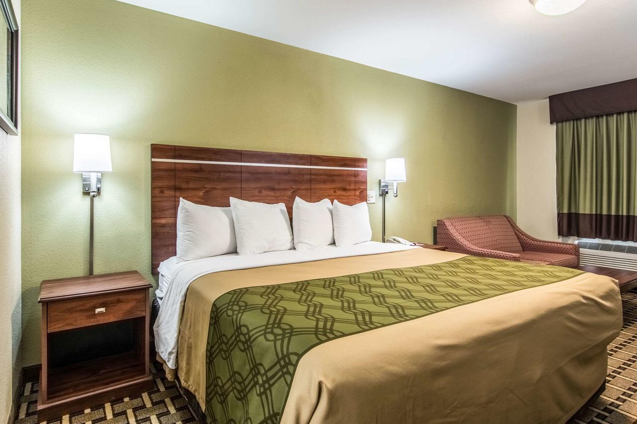 Econo Lodge - thumb 13