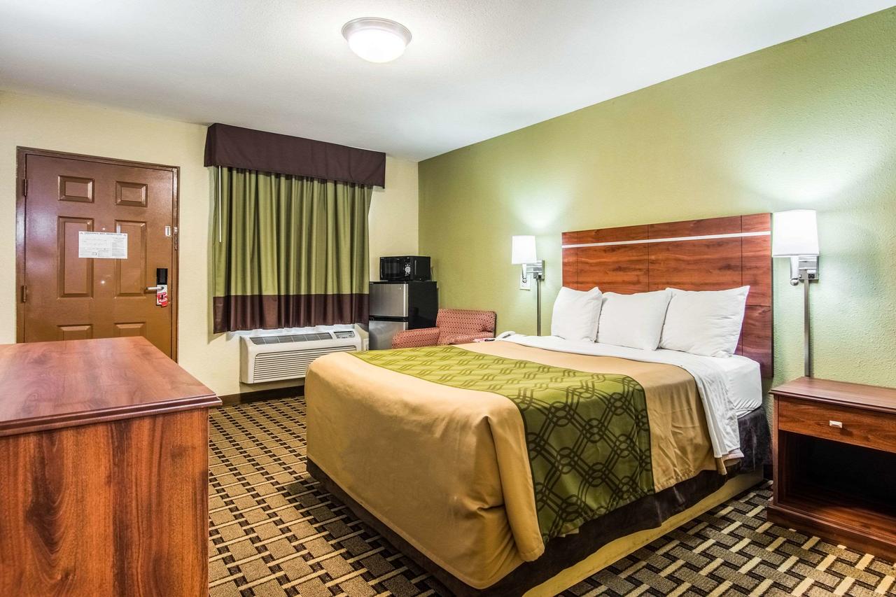 Econo Lodge - thumb 22