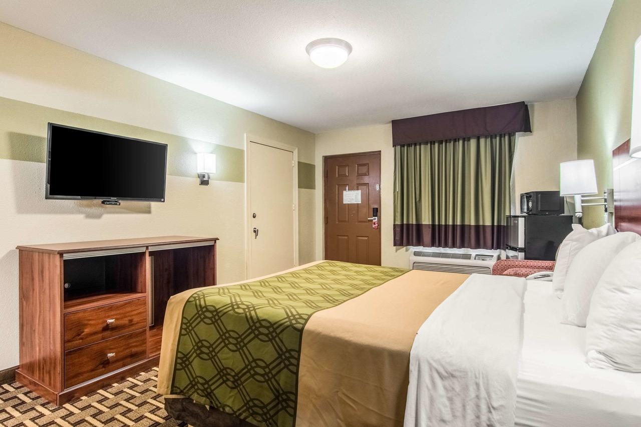 Econo Lodge - thumb 1