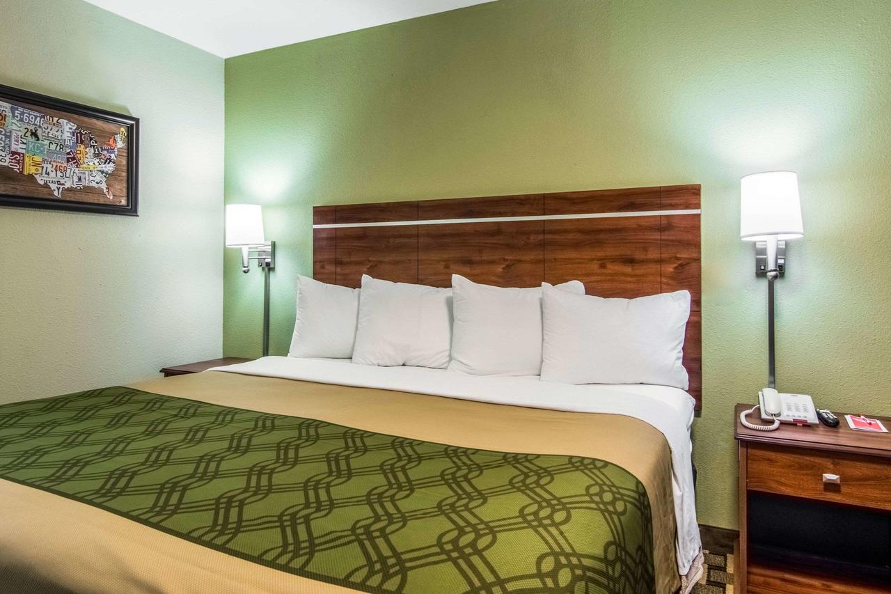 Econo Lodge - thumb 11