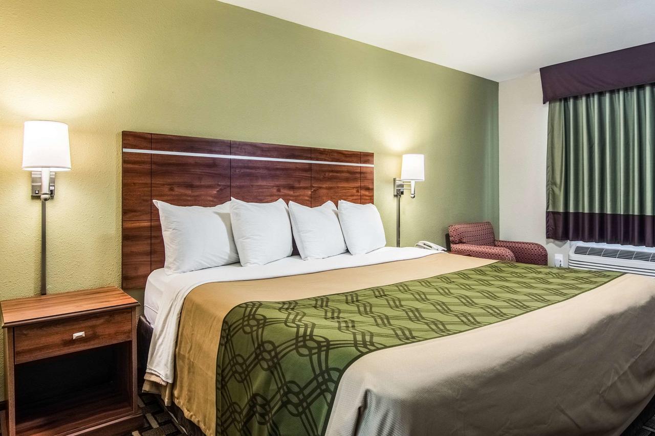 Econo Lodge - thumb 24