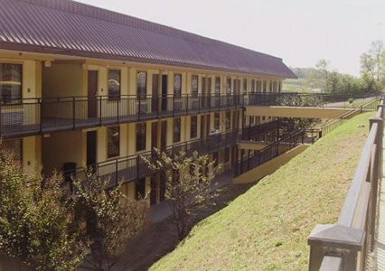 Econo Lodge - thumb 4