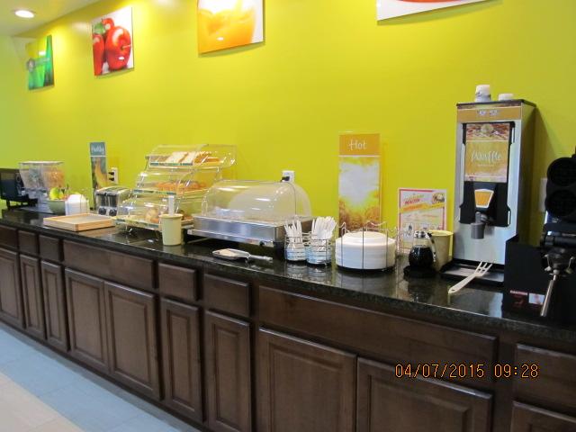 Econo Lodge - thumb 8