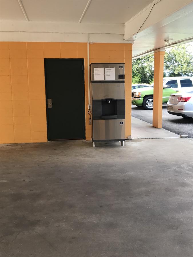 Greenlawn Motel - thumb 17