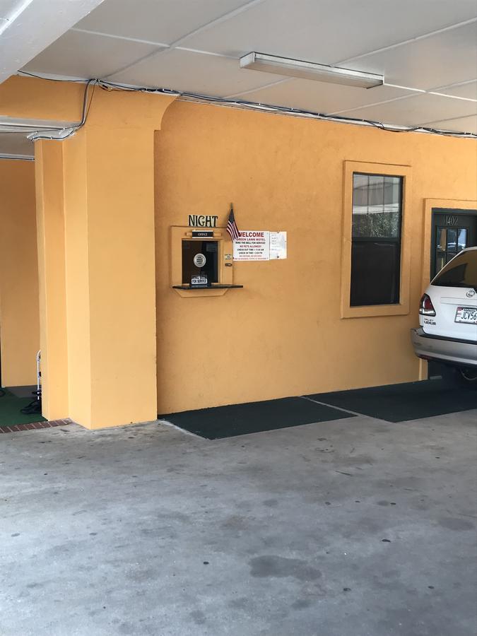 Greenlawn Motel - thumb 16