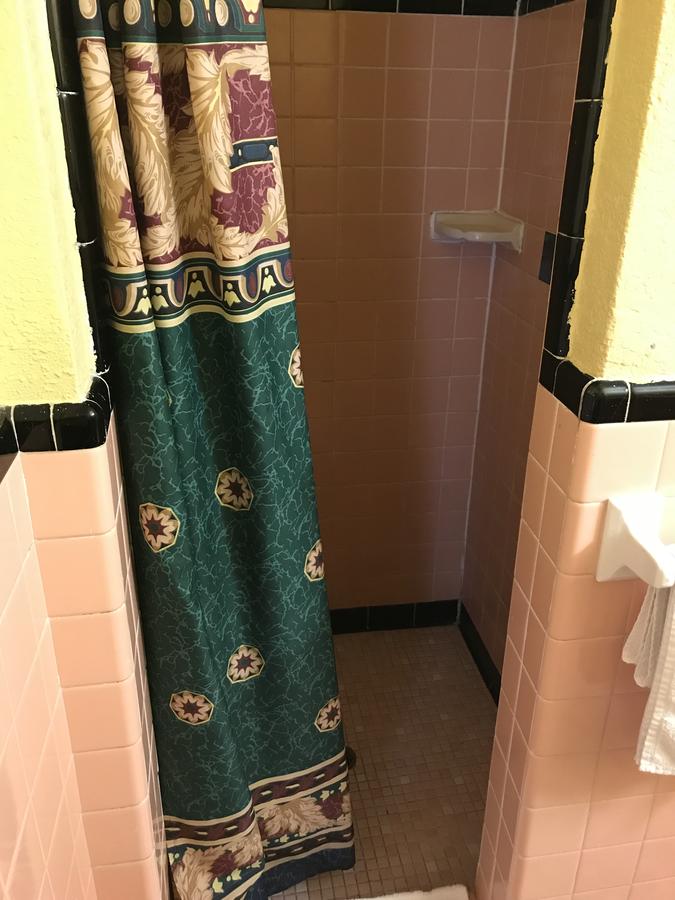 Greenlawn Motel - thumb 19