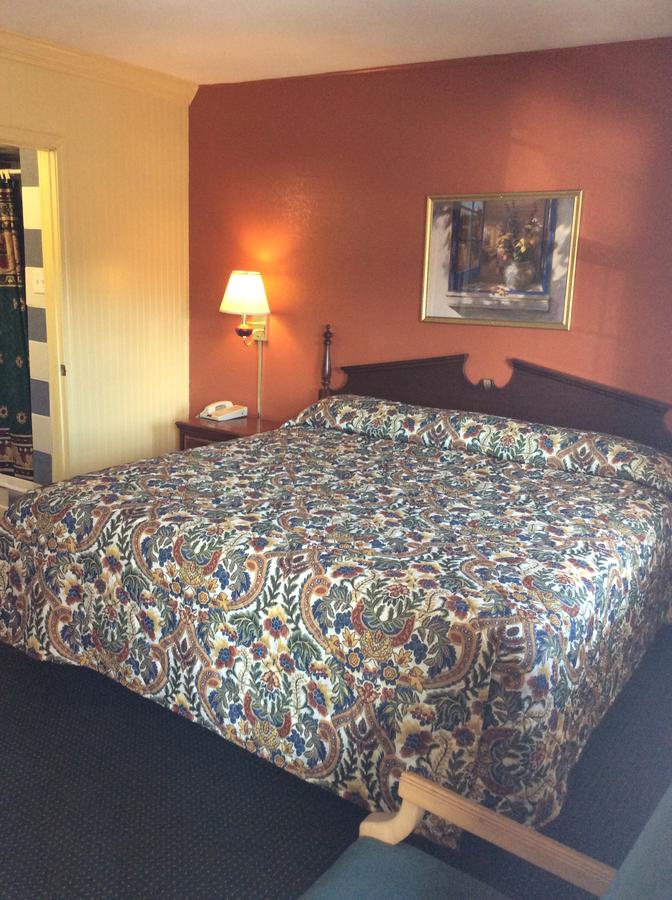 Greenlawn Motel - thumb 10