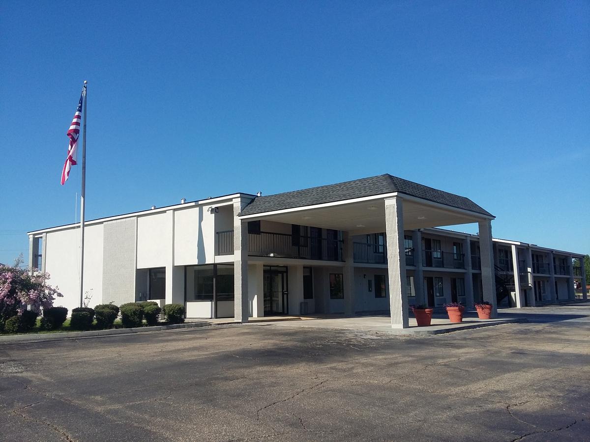 Regency Inn - thumb 0