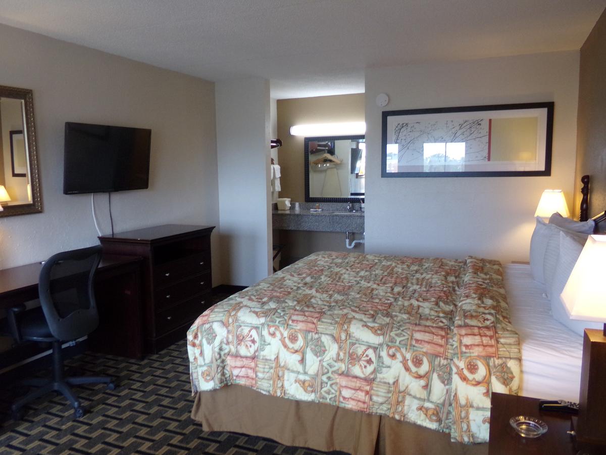 Regency Inn - thumb 11