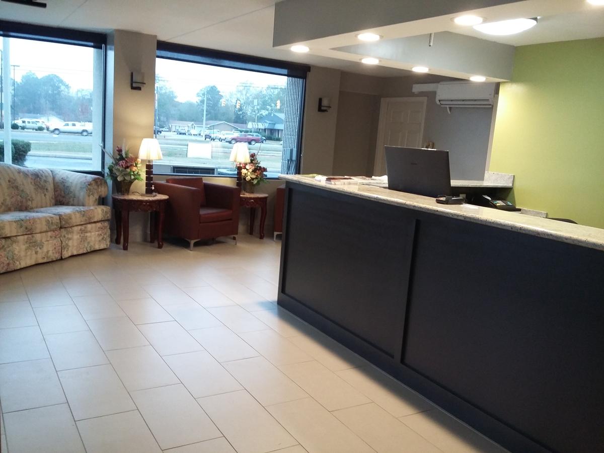 Regency Inn - thumb 1