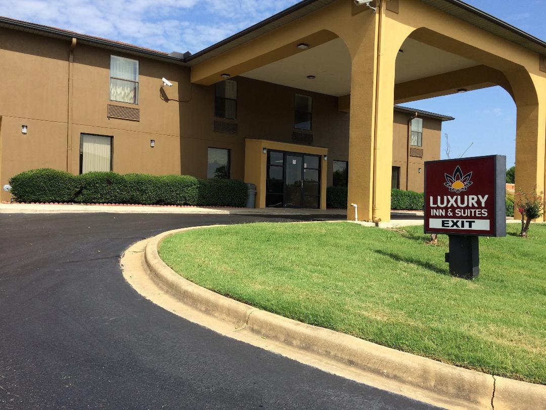 Luxury Inn & Suites - thumb 13