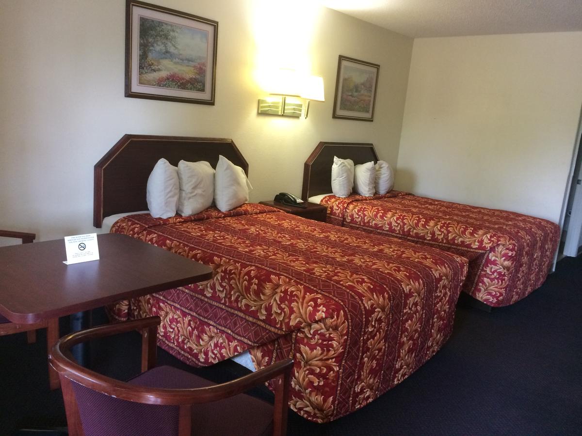 Luxury Inn & Suites - thumb 5