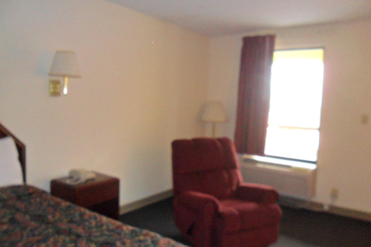 Luxury Inn & Suites - thumb 19