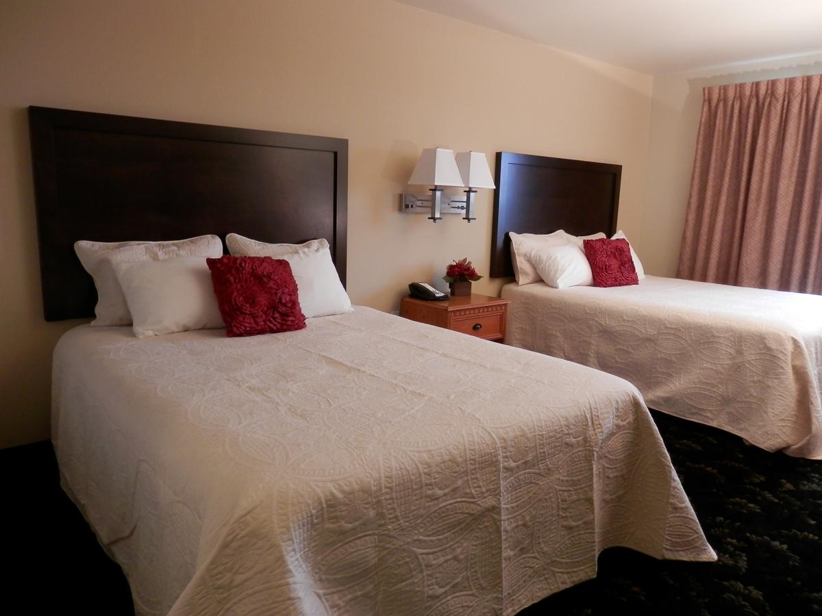 Grand View Inn & Suites - thumb 0