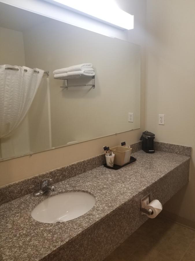 Grand View Inn & Suites - thumb 3