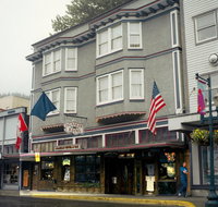 Alaskan Hotel and Bar - Tourism Bookings