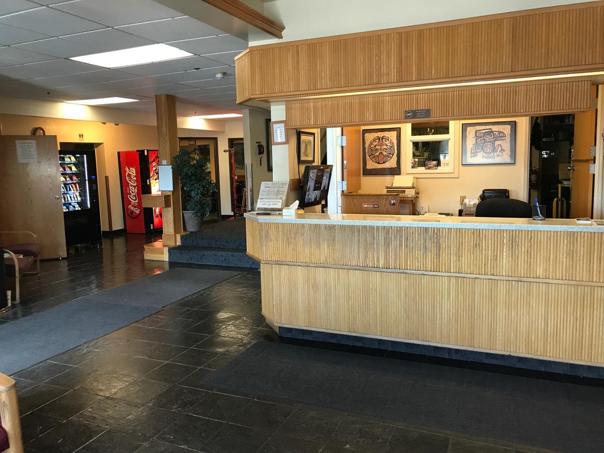 Shelikof Lodge - thumb 3