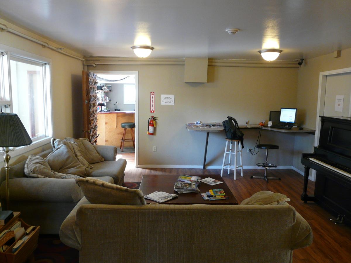 Bent Prop Inn & Hostel Of Alaska - Downtown - thumb 23