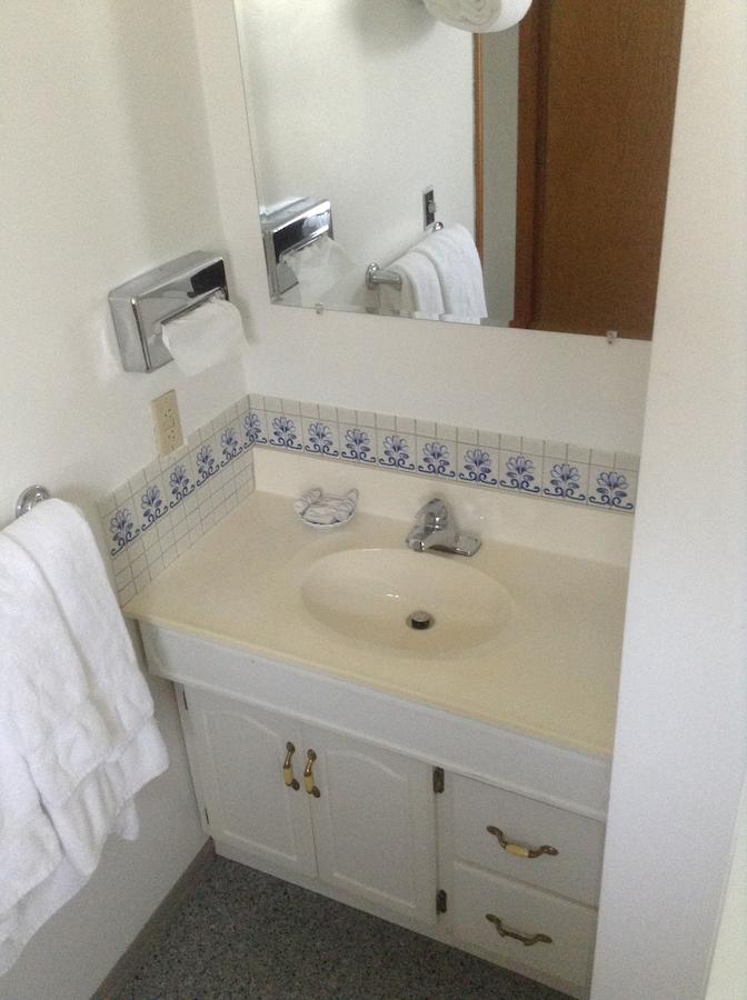 Marina Motel - thumb 12