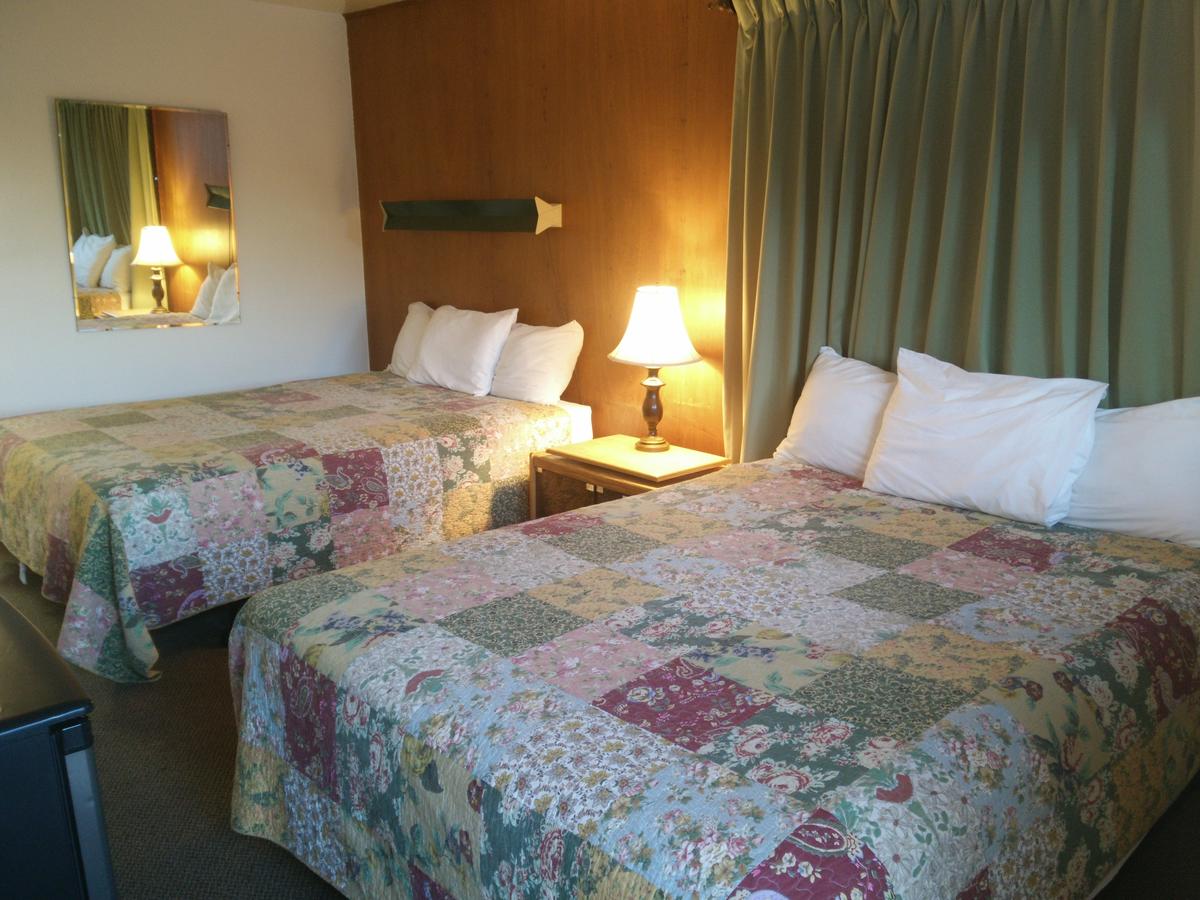 Marina Motel - thumb 4