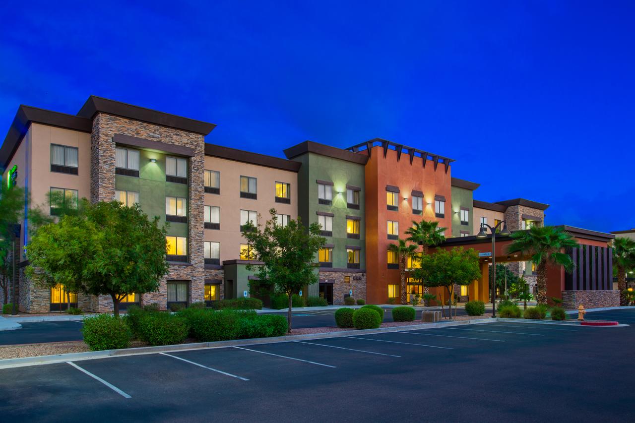 Holiday Inn Express Surprise - thumb 0