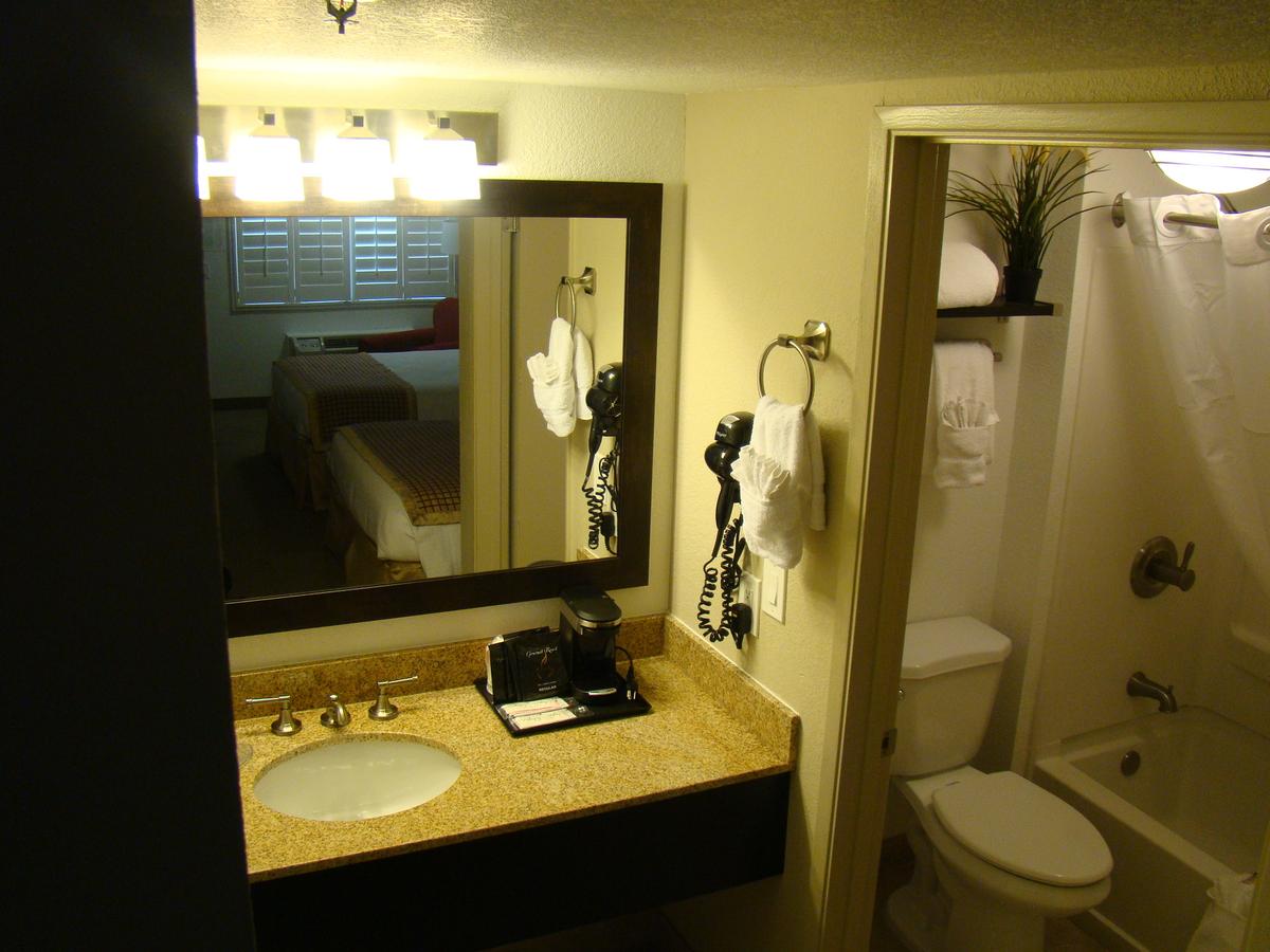 Ramada By Wyndham Tempe/At Arizona Mills Mall - thumb 4