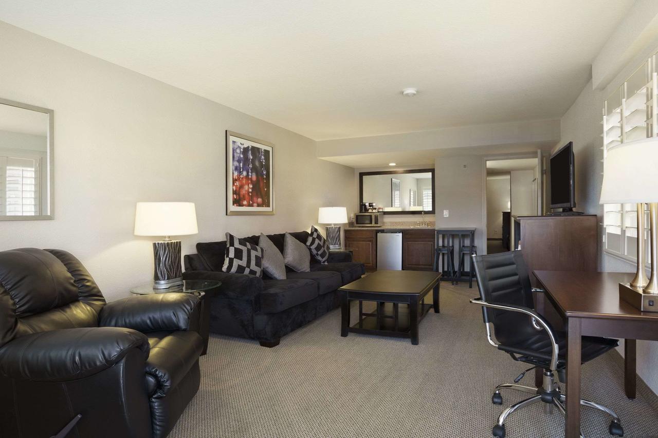 Ramada By Wyndham Tempe/At Arizona Mills Mall - thumb 38