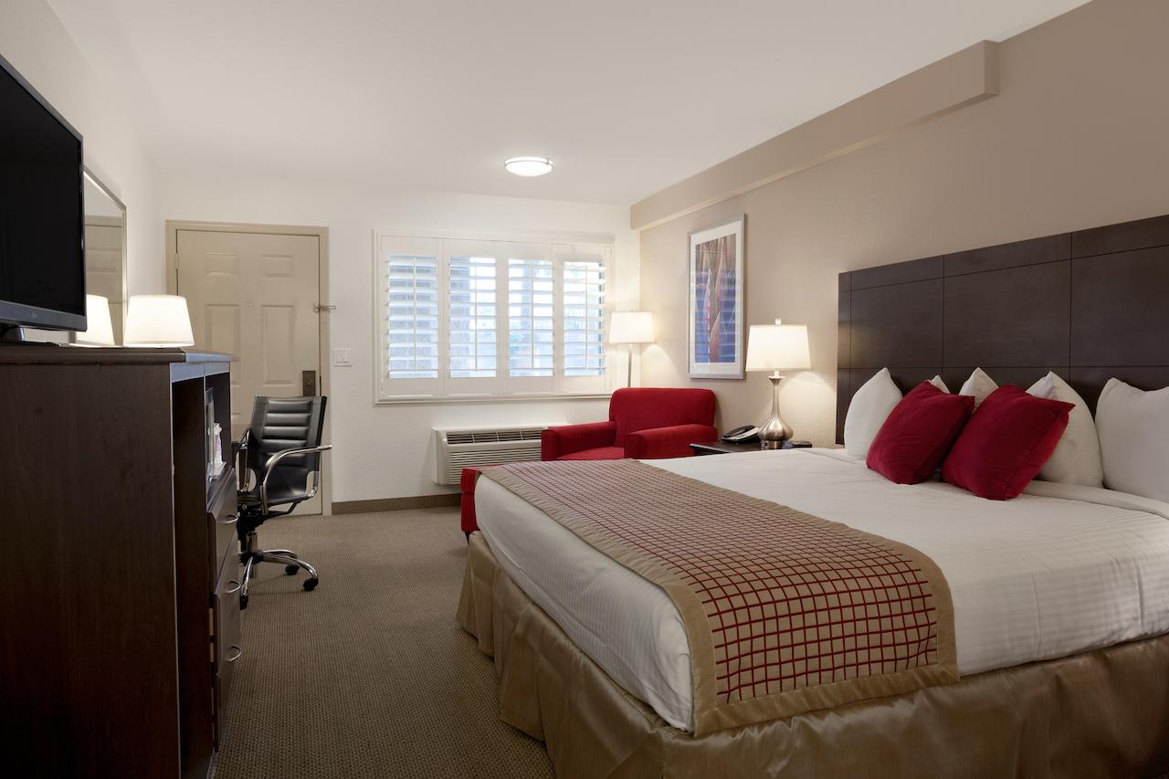 Ramada By Wyndham Tempe/At Arizona Mills Mall - thumb 25