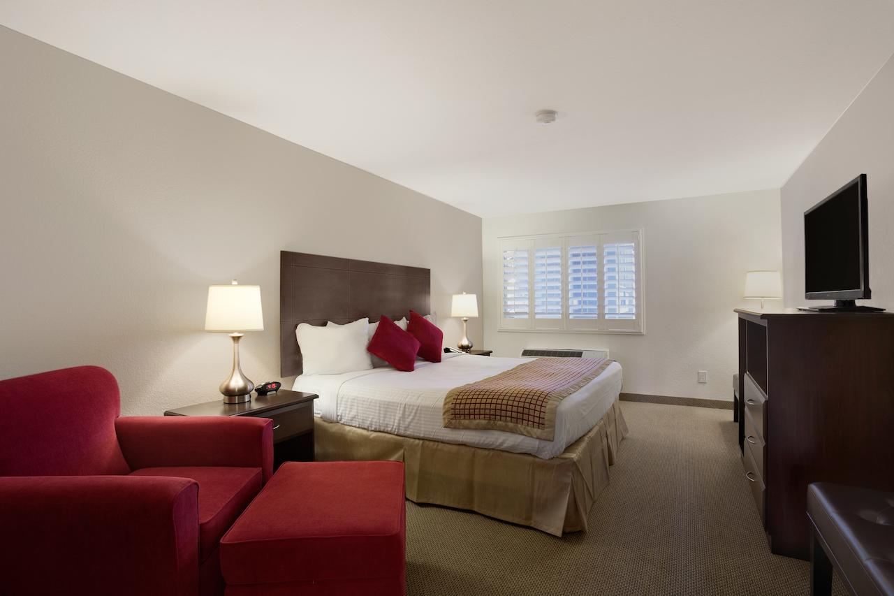 Ramada By Wyndham Tempe/At Arizona Mills Mall - thumb 26