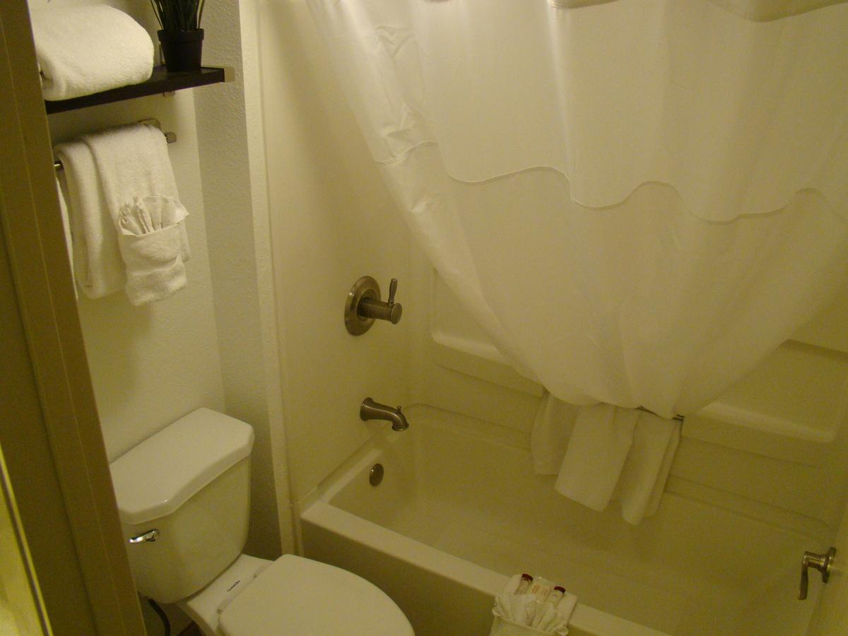 Ramada By Wyndham Tempe/At Arizona Mills Mall - thumb 11