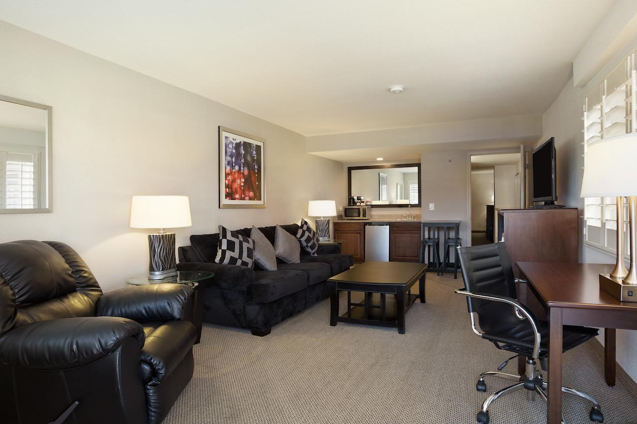 Ramada By Wyndham Tempe/At Arizona Mills Mall - thumb 20