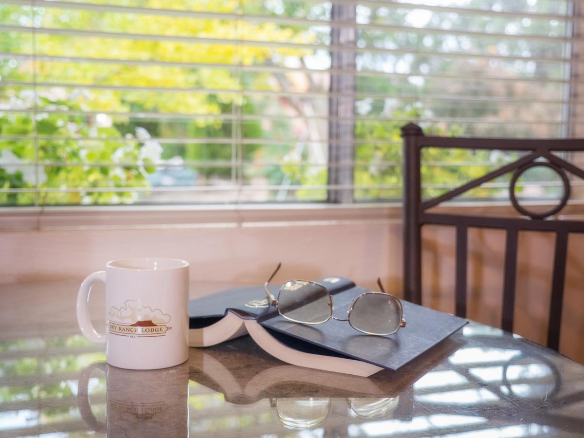 Sky Ranch Lodge - thumb 32