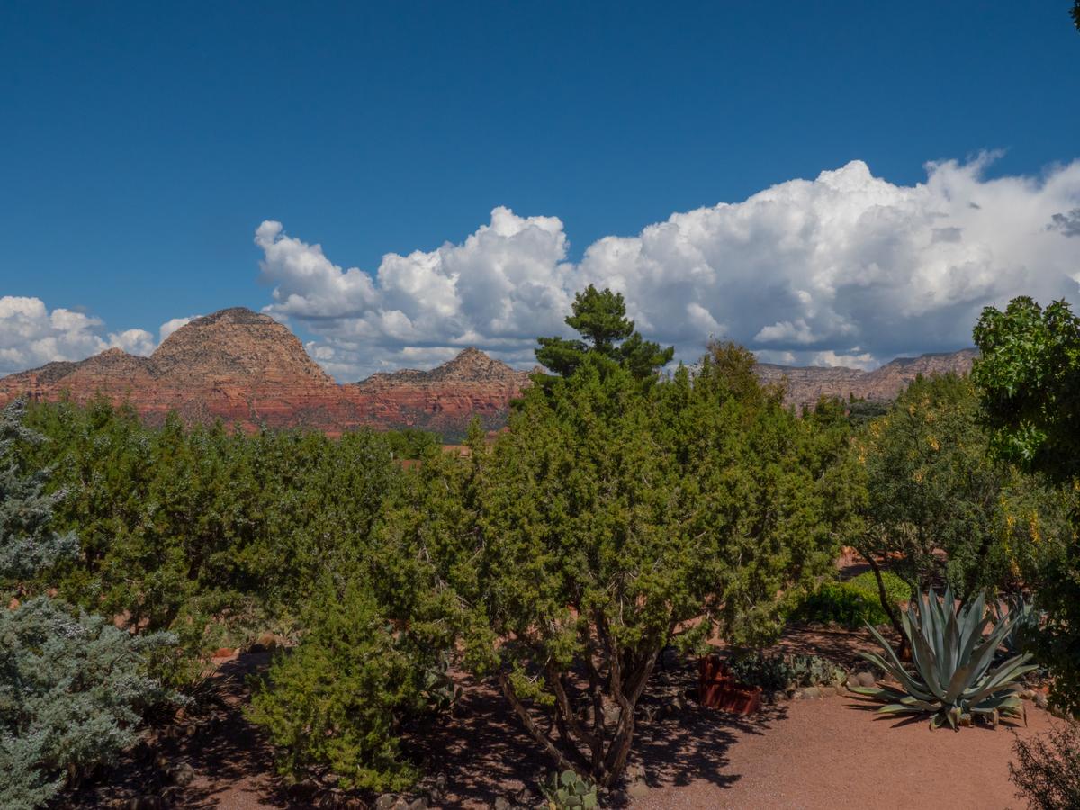 Sky Ranch Lodge - thumb 33