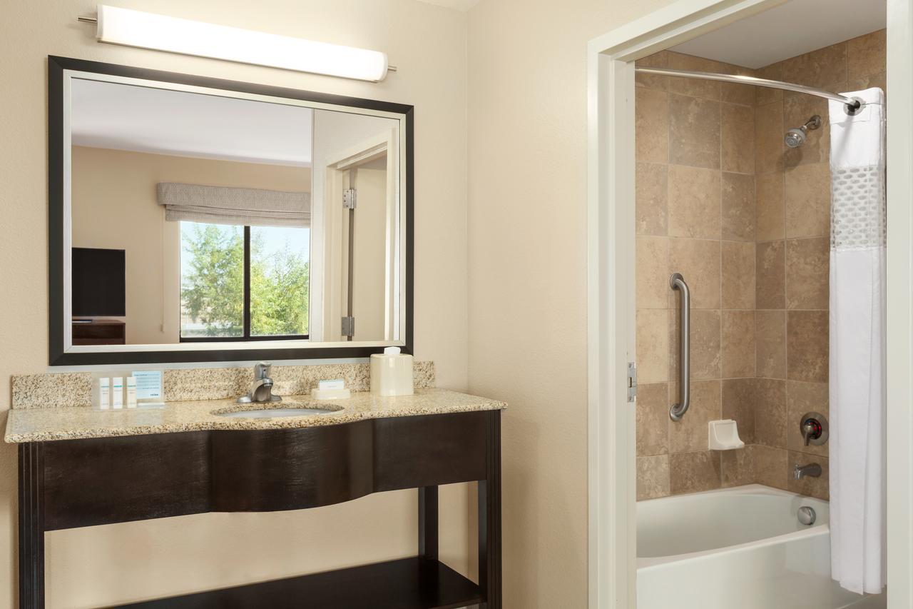 Hampton Inn & Suites Phoenix Glendale-Westgate - thumb 9