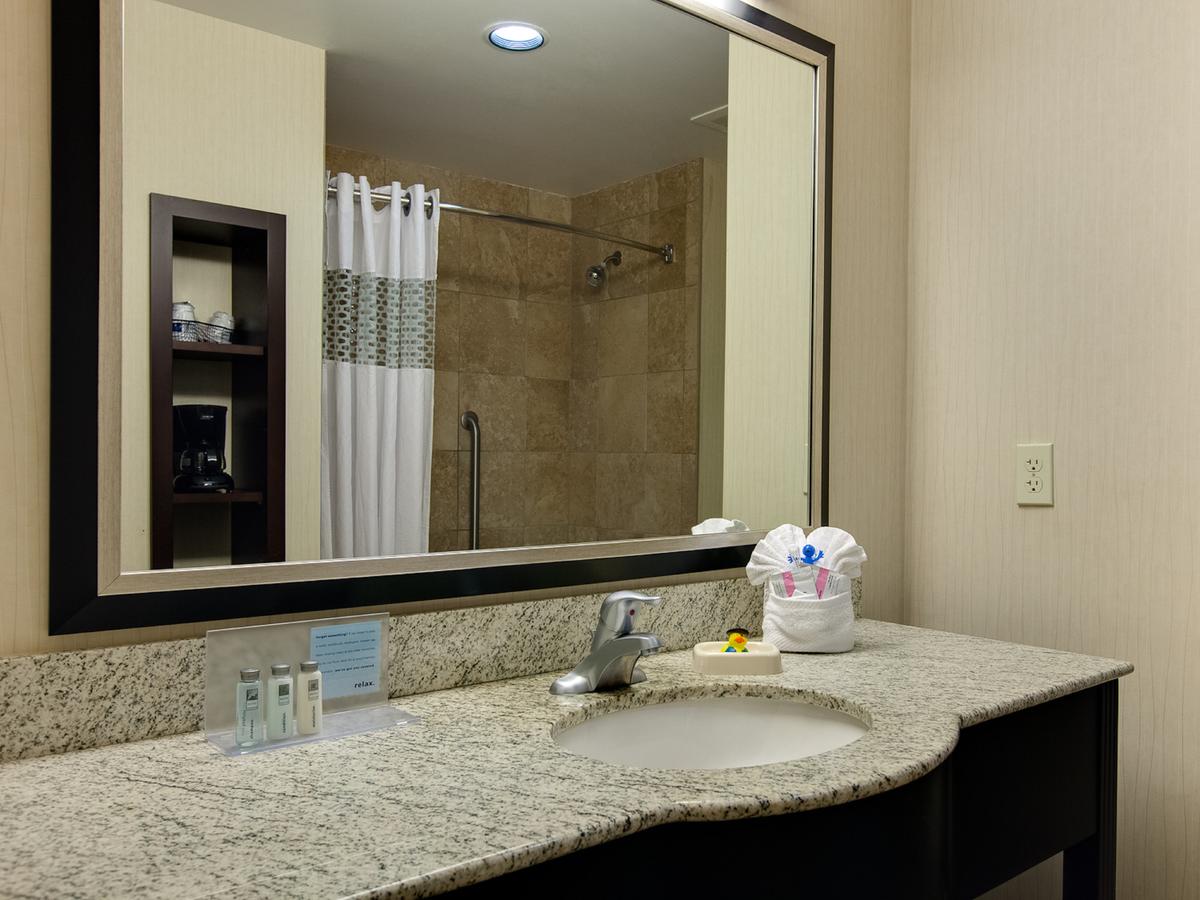 Hampton Inn & Suites Phoenix Glendale-Westgate - thumb 24