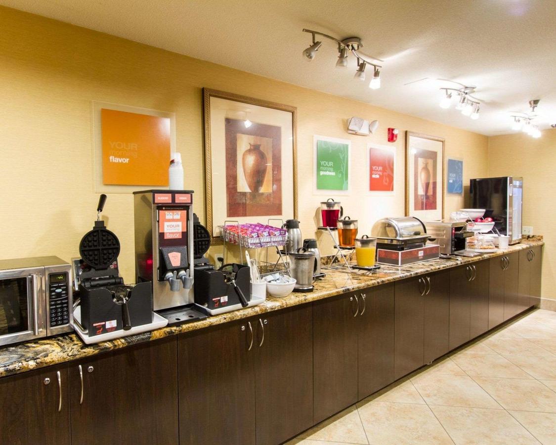 Comfort Suites Phoenix Airport - thumb 23