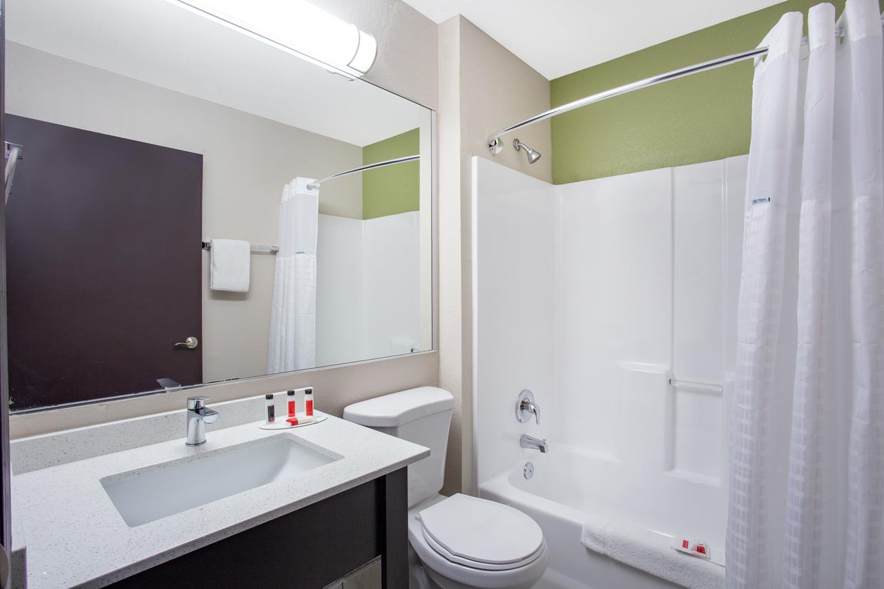 Baymont By Wyndham Phoenix I-10 Near 51st Ave - thumb 8