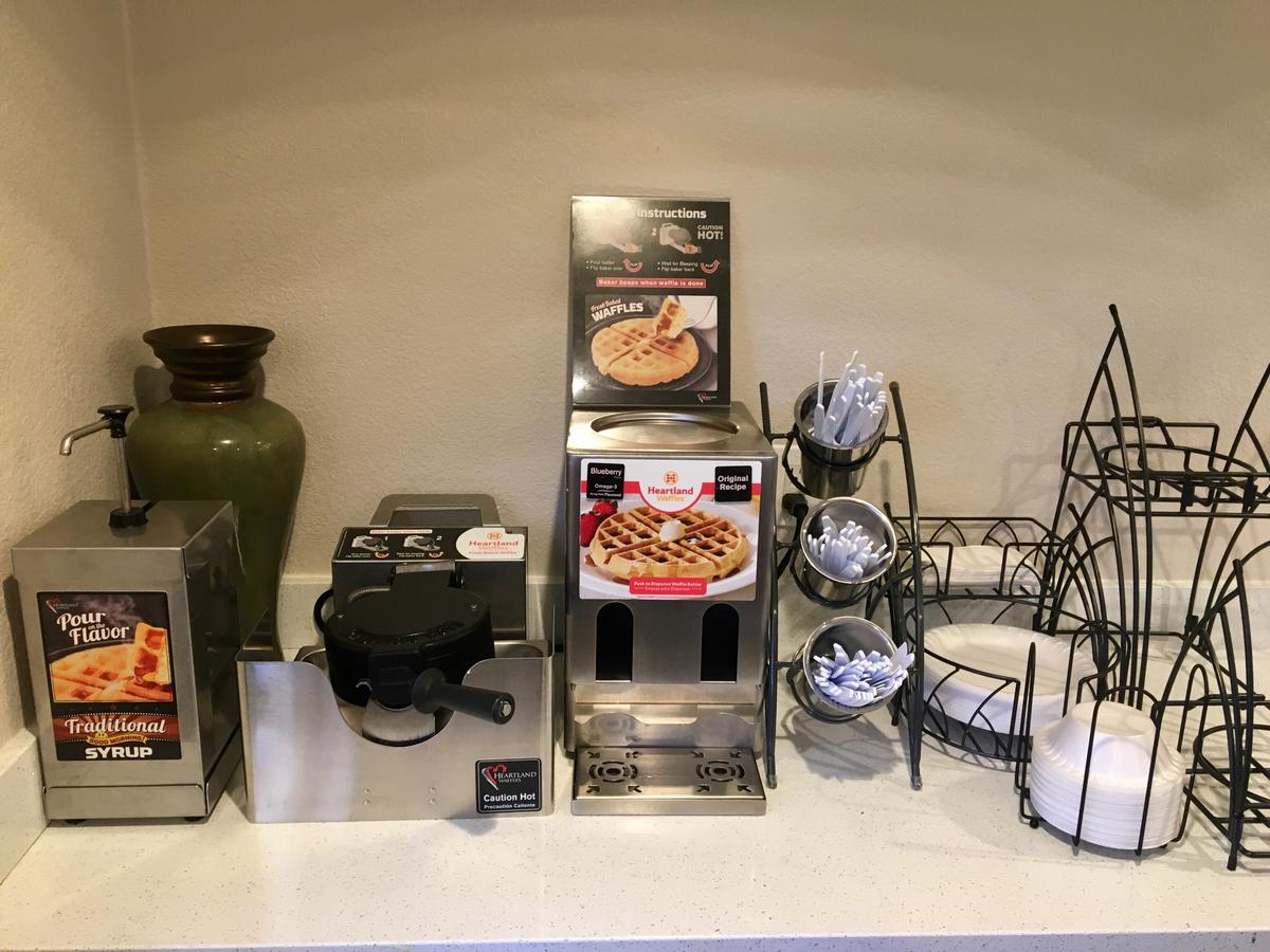 Baymont By Wyndham Phoenix I-10 Near 51st Ave - thumb 21