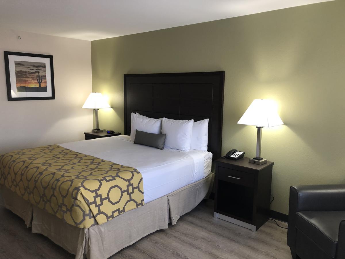 Baymont By Wyndham Phoenix I-10 Near 51st Ave - thumb 29