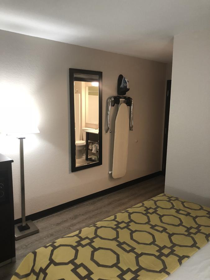 Baymont By Wyndham Phoenix I-10 Near 51st Ave - thumb 41