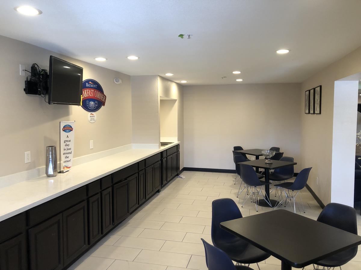 Baymont By Wyndham Phoenix I-10 Near 51st Ave - thumb 35