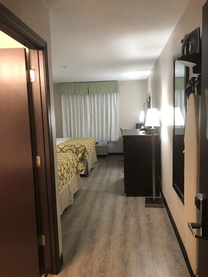 Baymont By Wyndham Phoenix I-10 Near 51st Ave - thumb 40