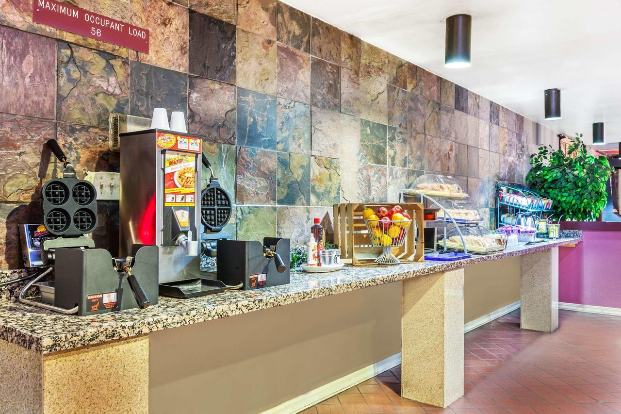 Days Inn By Wyndham Flagstaff - West Route 66 - thumb 2