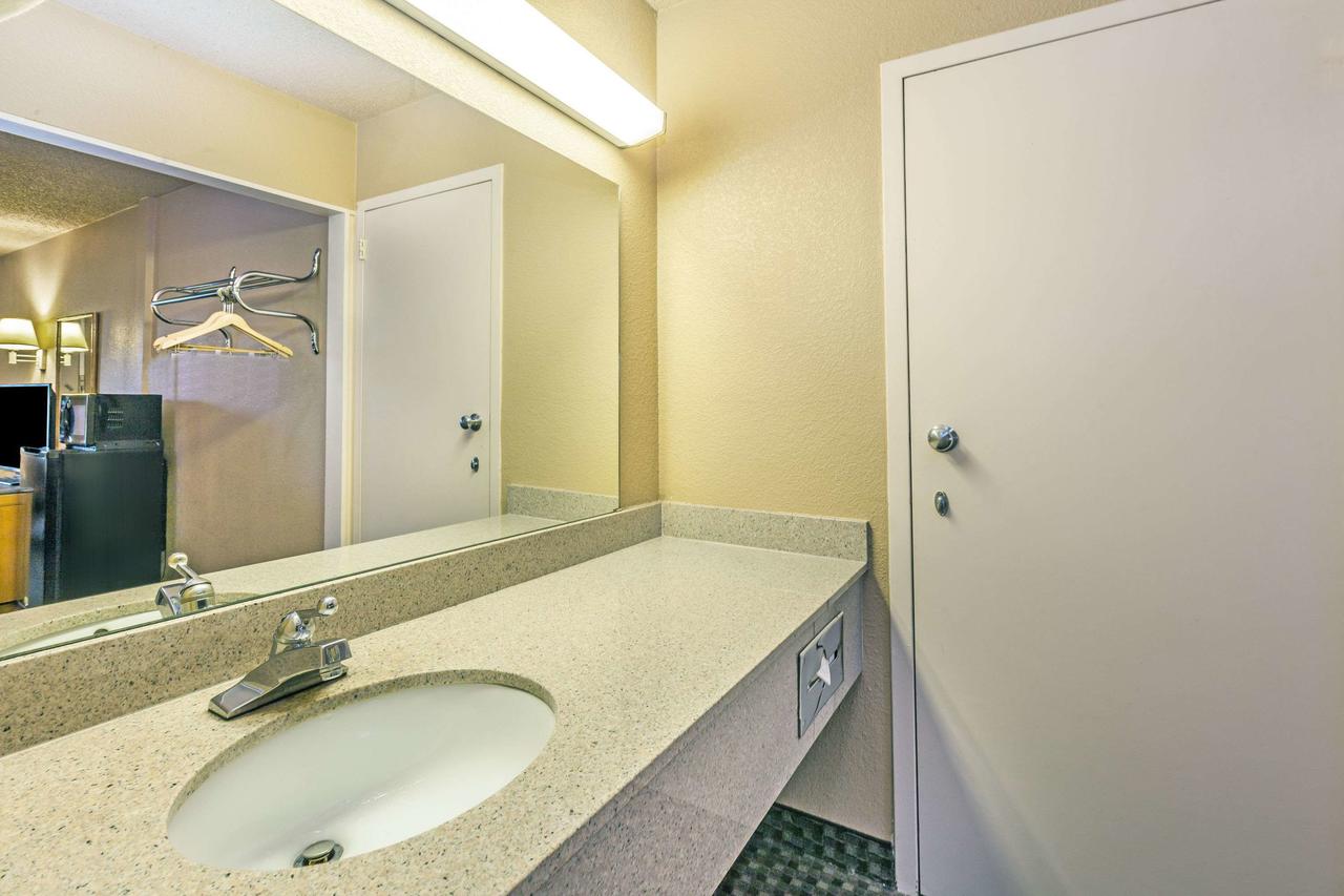 Days Inn By Wyndham Flagstaff - West Route 66 - thumb 29